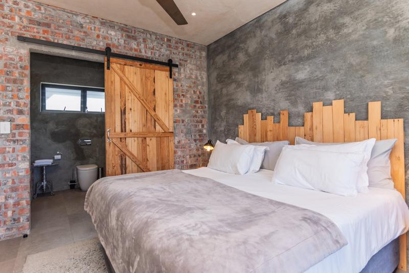 7 Bedroom Property for Sale in San Michel Western Cape